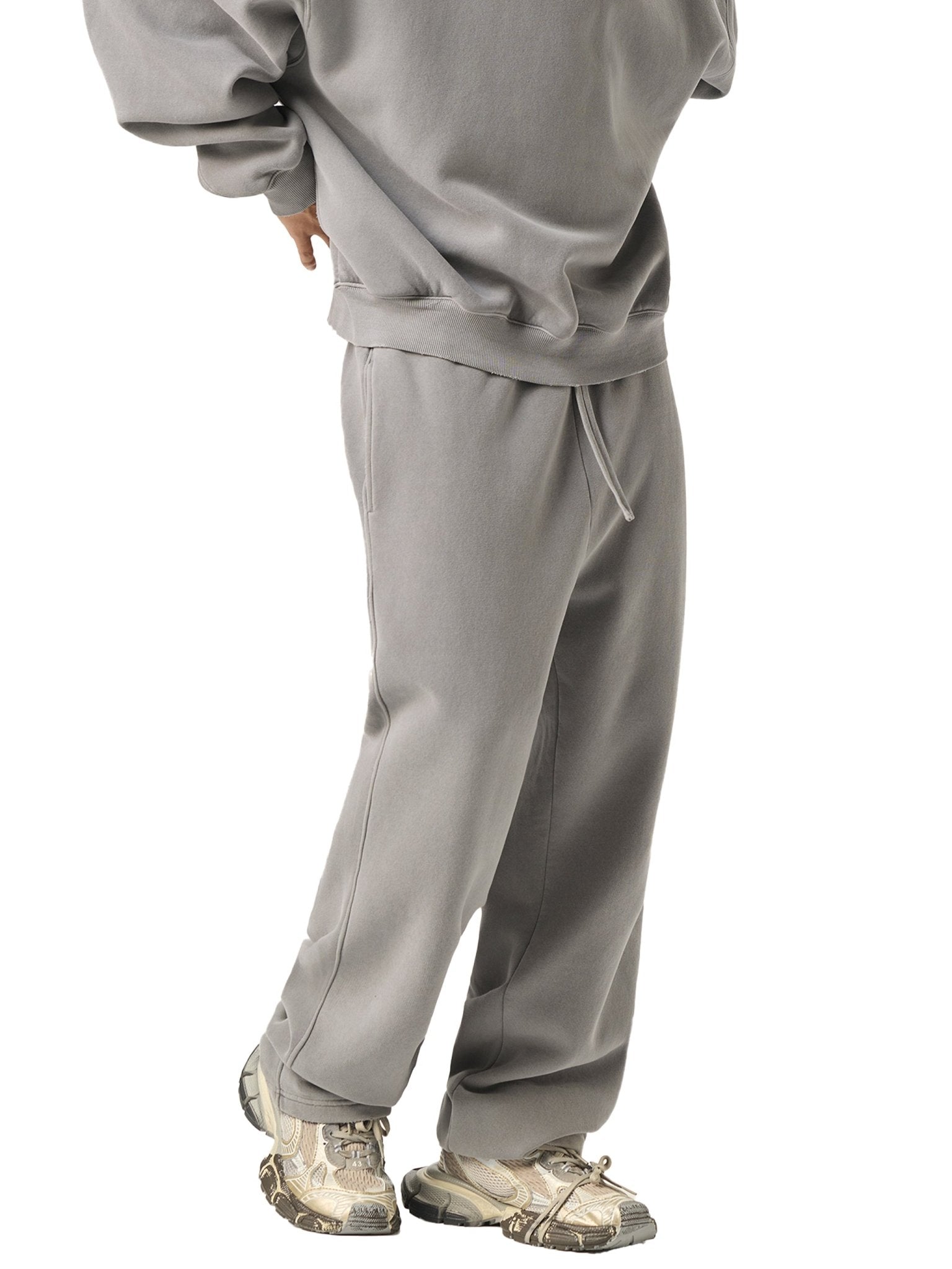 Frayed Enzyme Washed Fleece Sweatpants - STRYV Wear